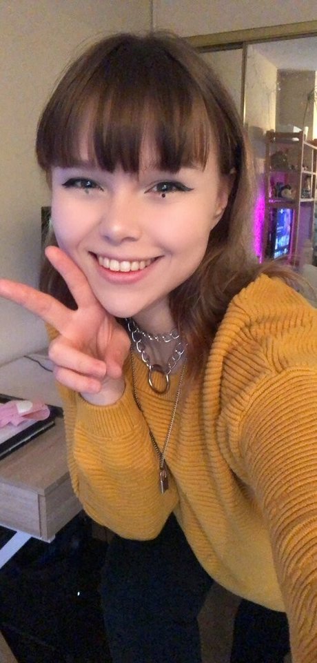 goomi nude actress pic