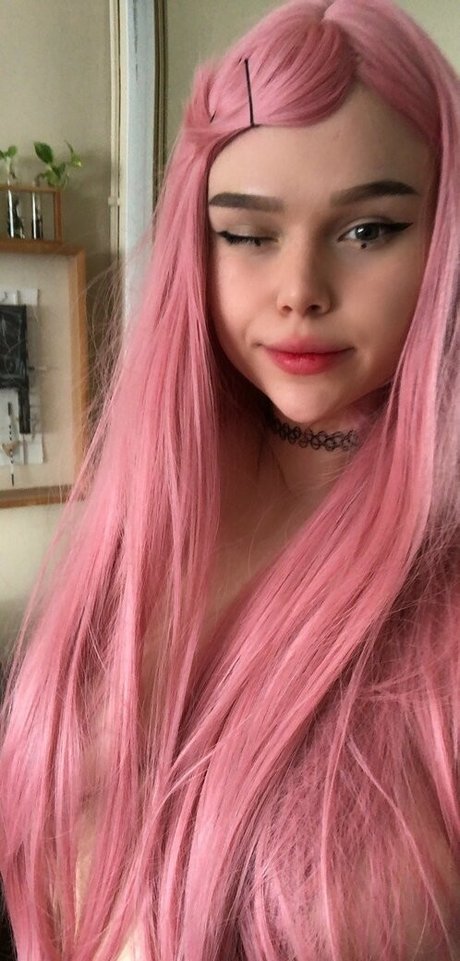 goomi model adult img