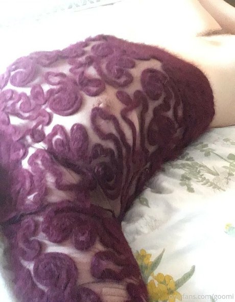 goomi model best image