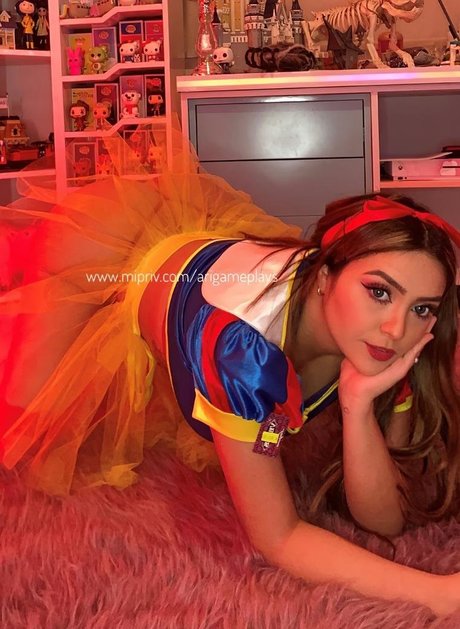 Ari Game Plays top model archive