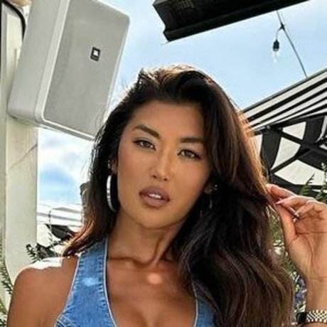 Jenn Lee sexy pornstar archive