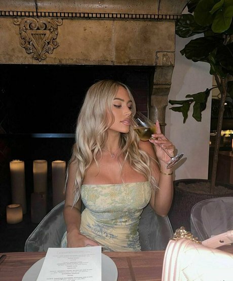 Geegentle erotic star images