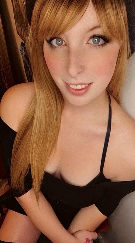 Merry Cherry Bomb beautiful actress pictures