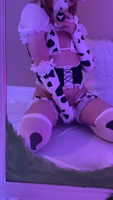 Dove Lillian model xxx img