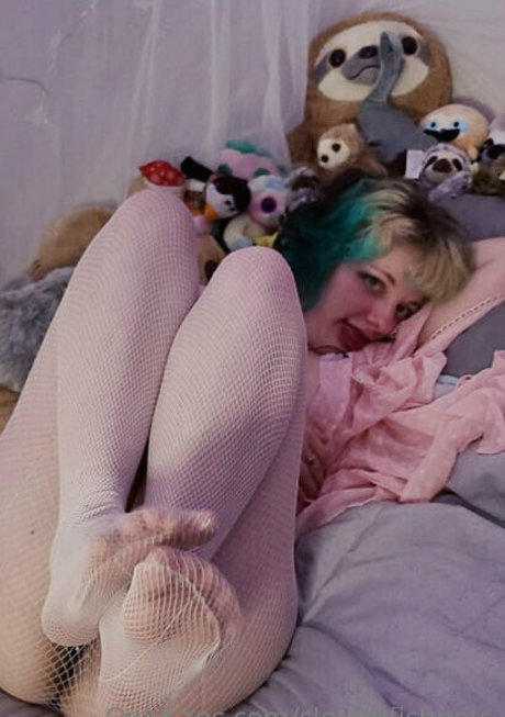 sloppysloth naked actress pic