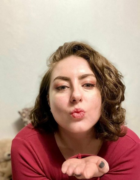 Sweet Buns model sexy pics