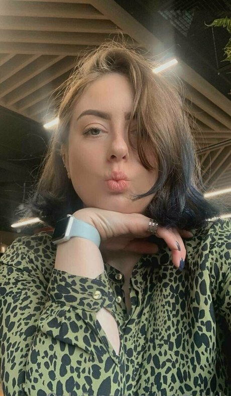 Sweet Buns high quality pornstar gallery