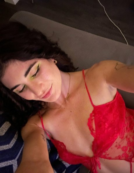 sweetbutsavvy star xxx photo