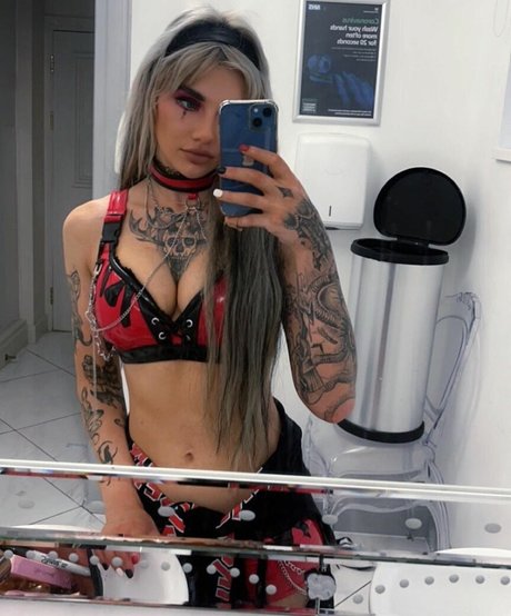 Hannah Taylor adult model archive