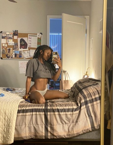 thehazelgrace star high quality pic