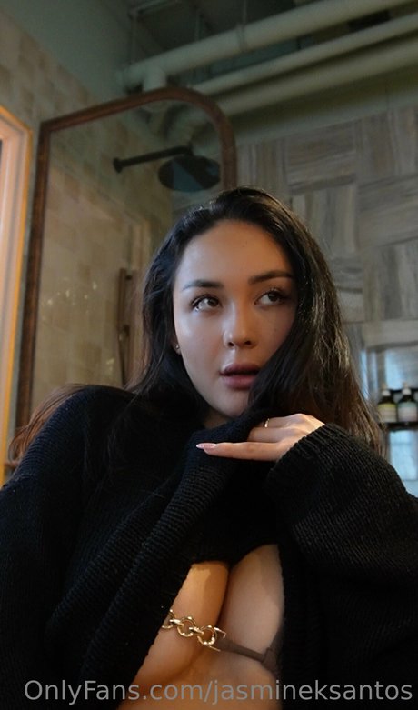 Jasmine Santos xxx star archive