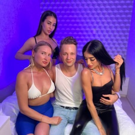 Yo Oli hd pornstar picture