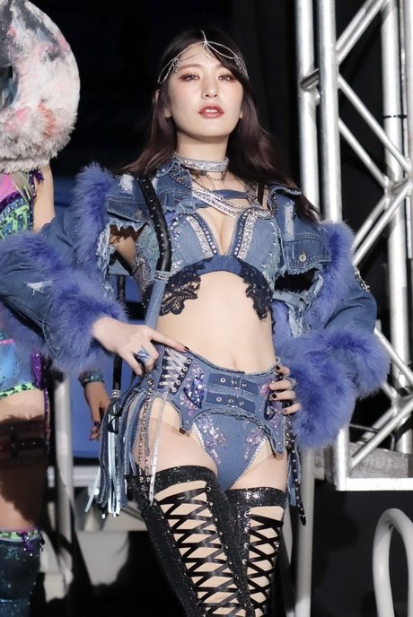 Yuki Kamifuku erotic star pics