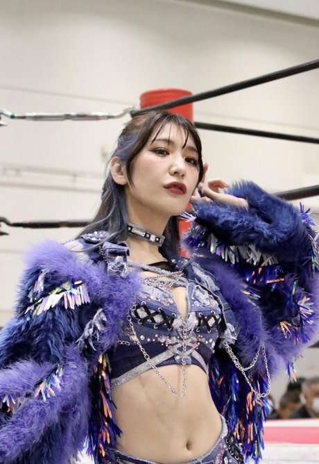 Yuki Kamifuku pornographic actress img