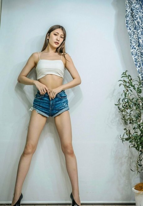 Yuki Kamifuku pornstar erotic photo