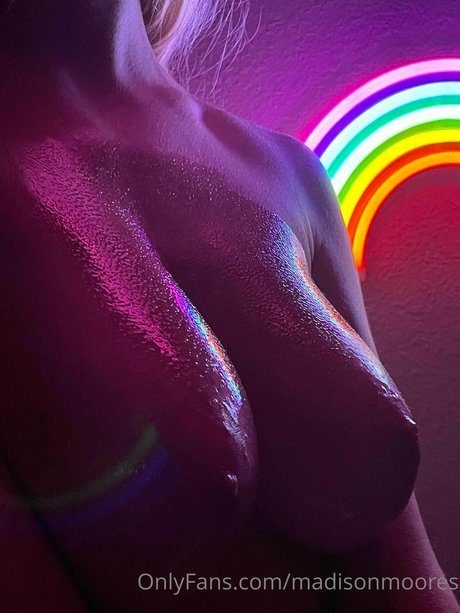 Madison Moores_ hd actress pics