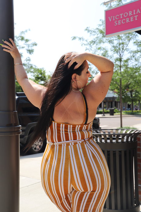 Amber Nova hd pornstar pic