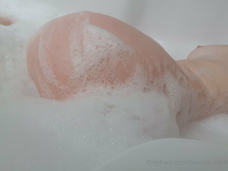 Hannah Klein model hd pictures