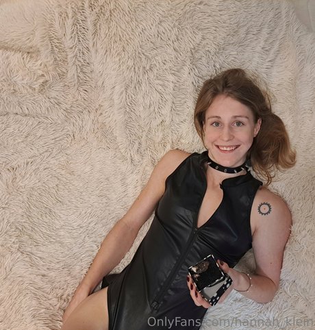 Hannah Klein nudes model pic