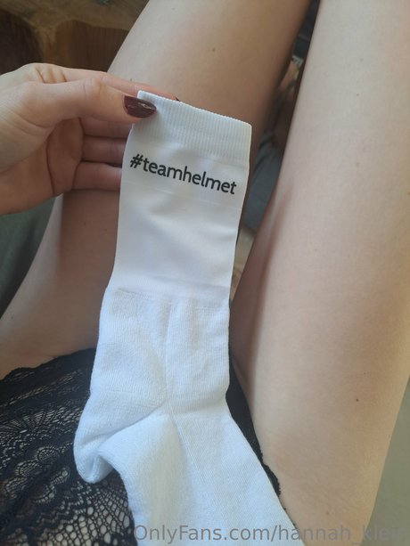 Hannah Klein naked model archive