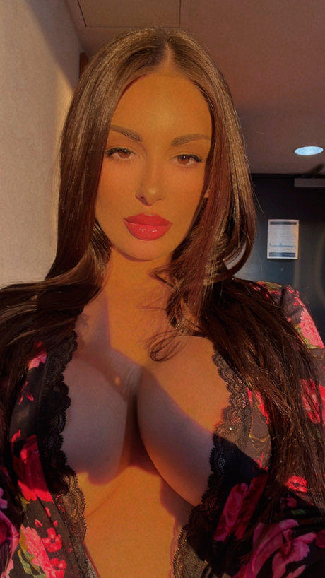 _Risrose hot star pics