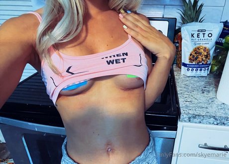 Skyemarie sexy actress img