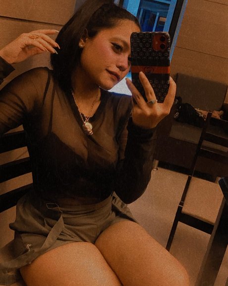 Estcy art model gallery