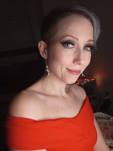 Ikuy Cosplayer xxx star photo