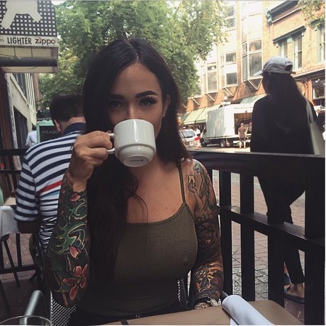 Jessica Wilde hot actress photos