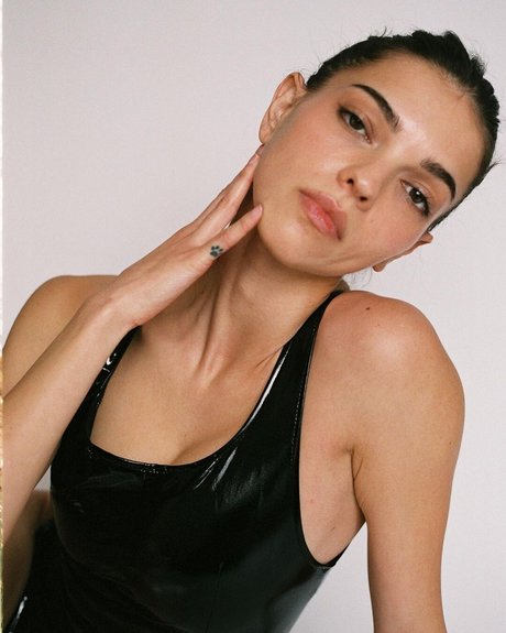 lesbian strapon onlyfans top pic