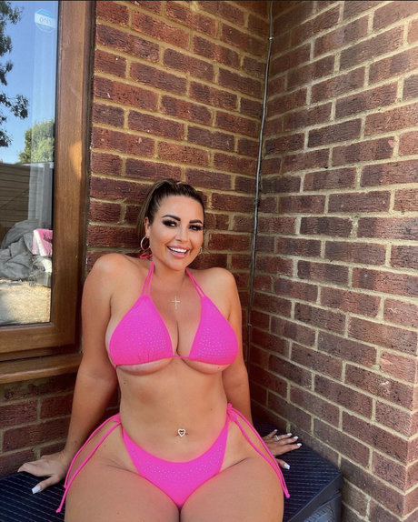 Dj Hannah B naked pornstar pictures