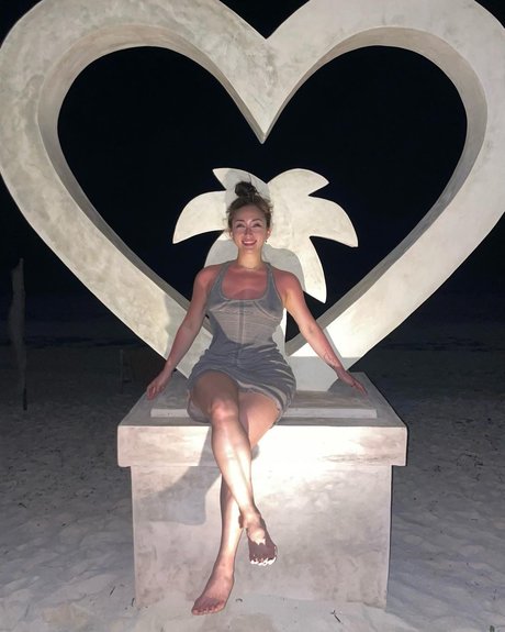 housewife onlyfans xxx images