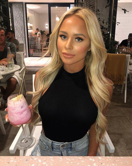 Allie Auton model xxx image