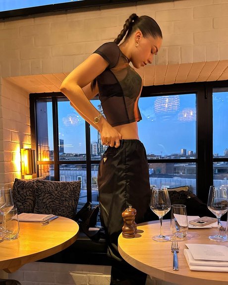 Elsie Hewitt pornstar hot gallery