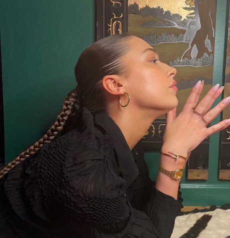 Elsie Hewitt free model picture