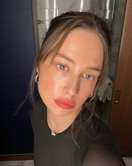 Elsie Hewitt porn star img