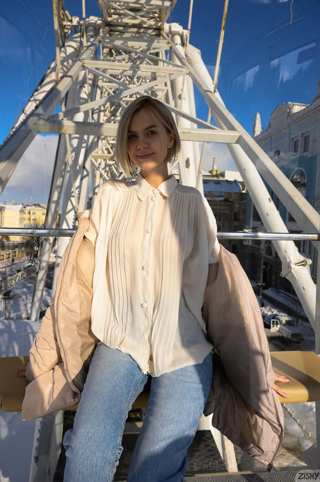 Layana Devis adult model photo