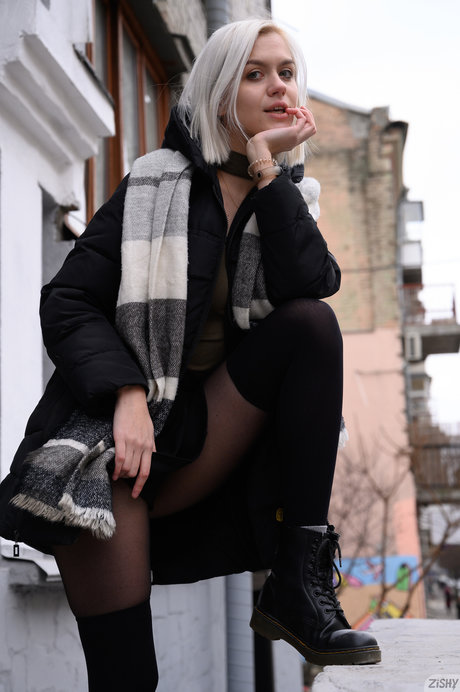 Layana Devis nice pornstar photos