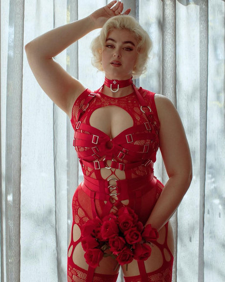 Stefania Ferrario sex pornstar galleries