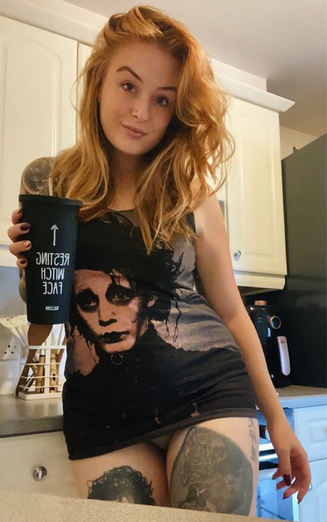 Little red x star nudes pictures