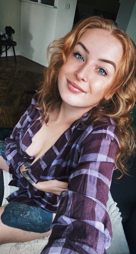 Little red x sexy pornstar picture