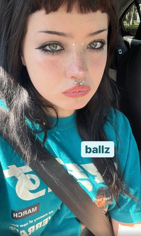 Kill Val sexy model photos