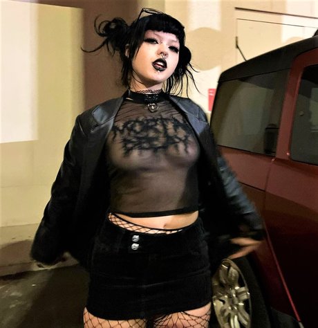 Kill Val erotic model photos