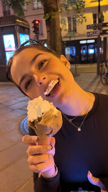 Addison Rae star pic