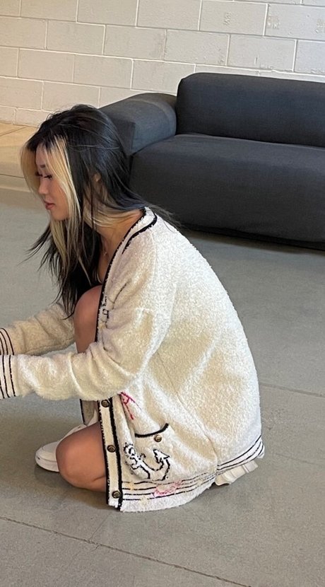 AHRA REI model exclusive photos