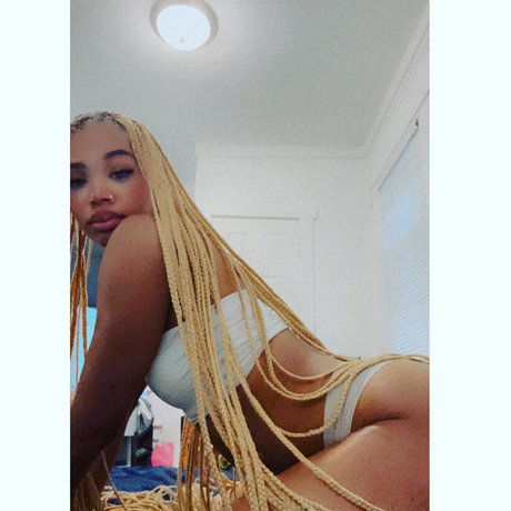 Cynthia Rose_ star exclusive images