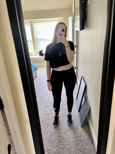 Alanis King hd actress gallery