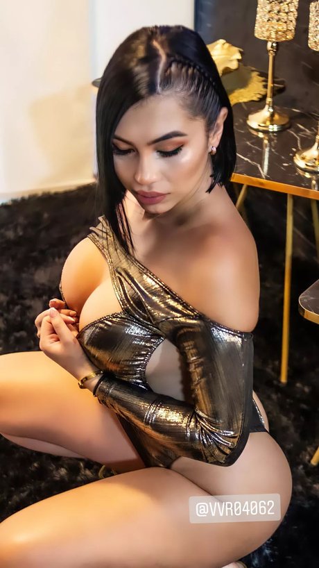 Colombiana Bombshell Mel naked star archive