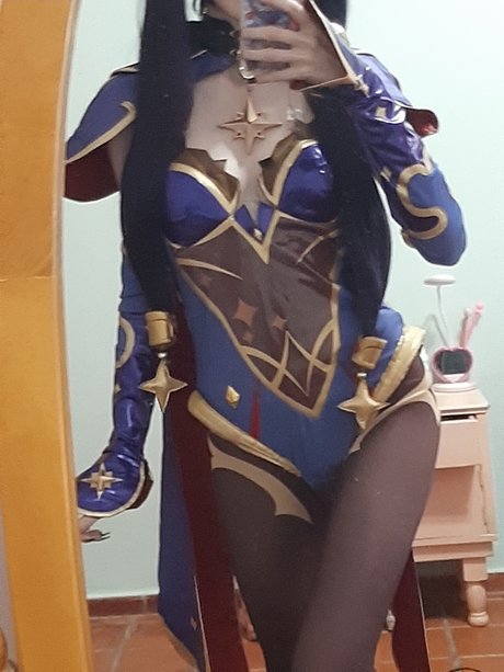 Kiki Glitter Cosplay model pretty pics