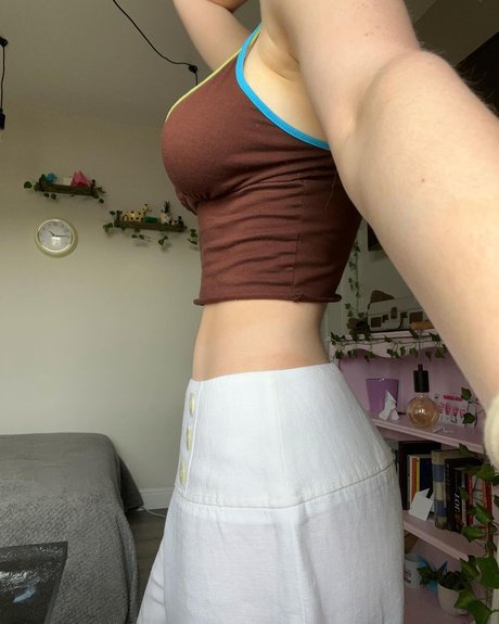 M Ae 3 nudes actress pic